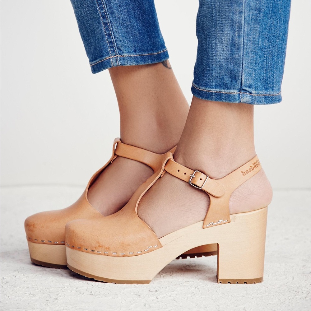Swedish hasbeens Lotta in tan